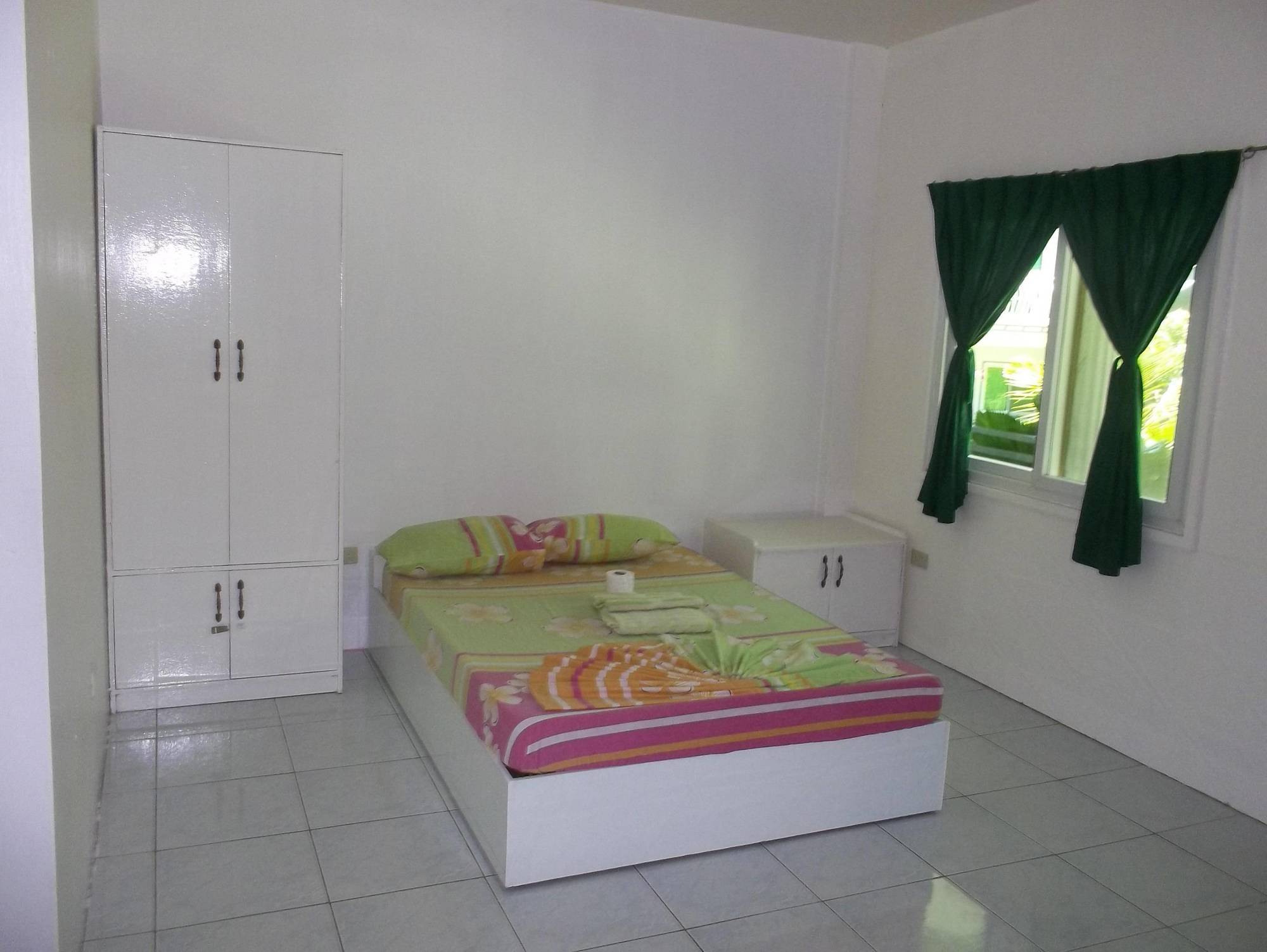 Jack Daniel Apartamentos Puerto Galera Exterior foto