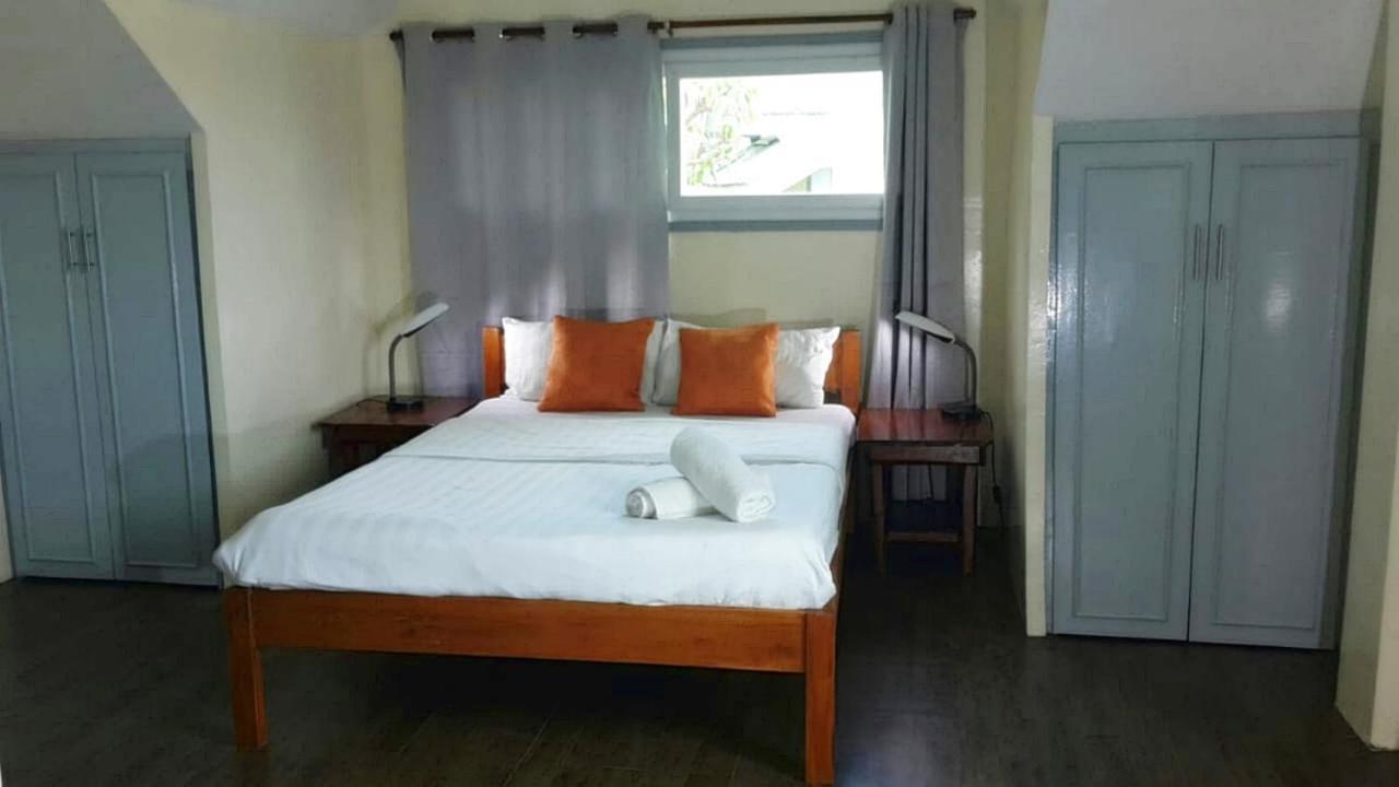 Jack Daniel Apartamentos Puerto Galera Exterior foto