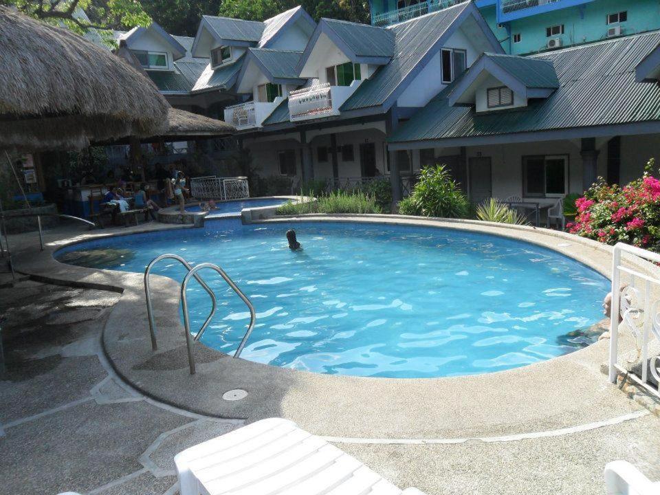 Jack Daniel Apartamentos Puerto Galera Exterior foto
